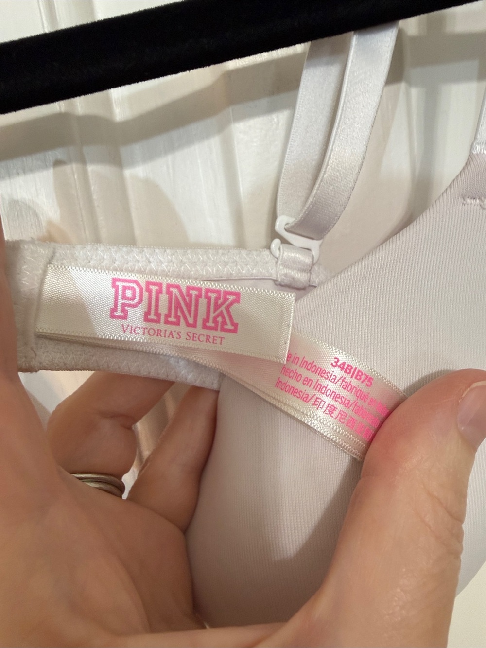 PINK Victoria's Secret White T-Shirt Bra - Picture 2 of 10
